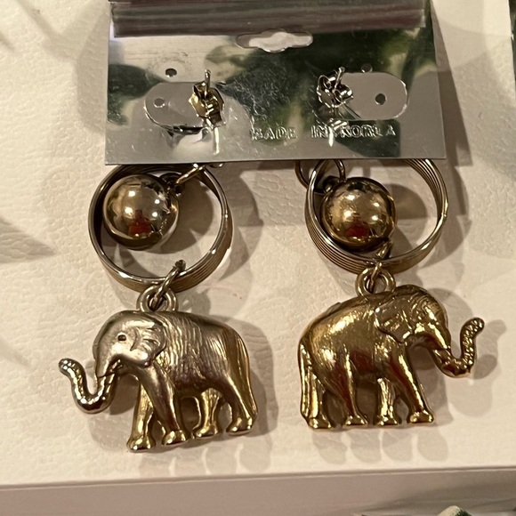 VINTAGE fashion jewelry/elephant earrings - Picture 3 of 7